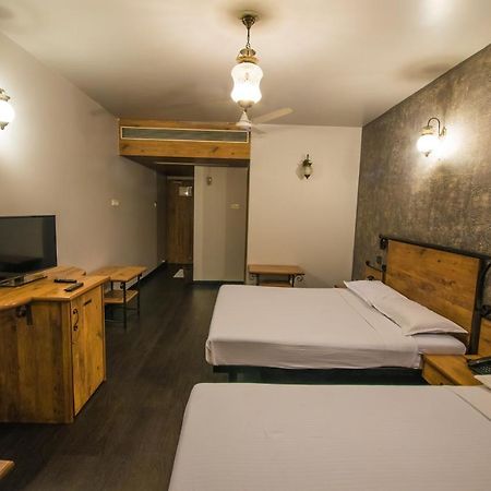 Infiniti Hotel And Spa Indore Zewnętrze zdjęcie