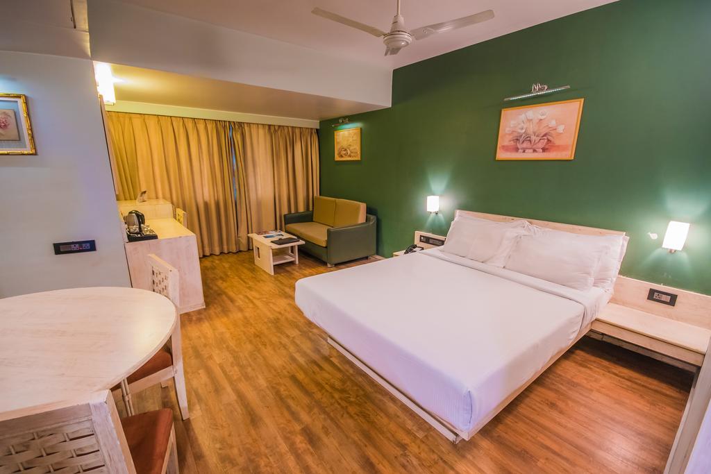 Infiniti Hotel And Spa Indore Zewnętrze zdjęcie