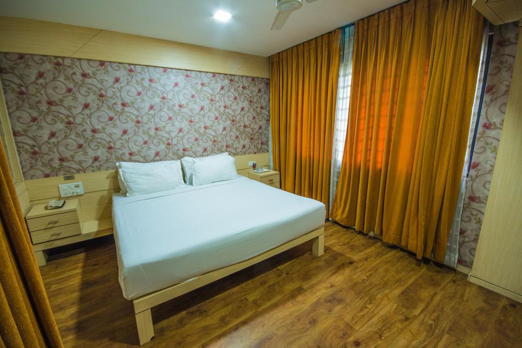 Infiniti Hotel And Spa Indore Zewnętrze zdjęcie