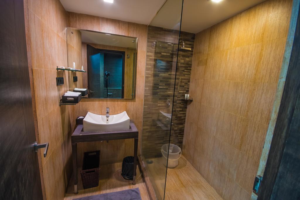 Infiniti Hotel And Spa Indore Zewnętrze zdjęcie