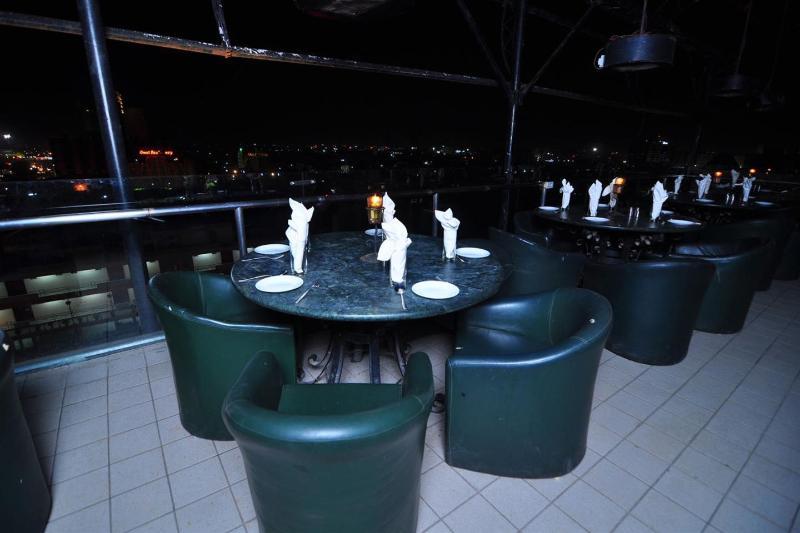 Infiniti Hotel And Spa Indore Zewnętrze zdjęcie