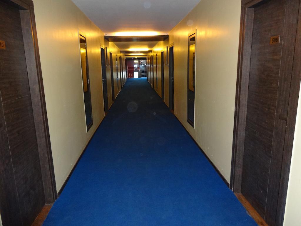 Infiniti Hotel And Spa Indore Zewnętrze zdjęcie